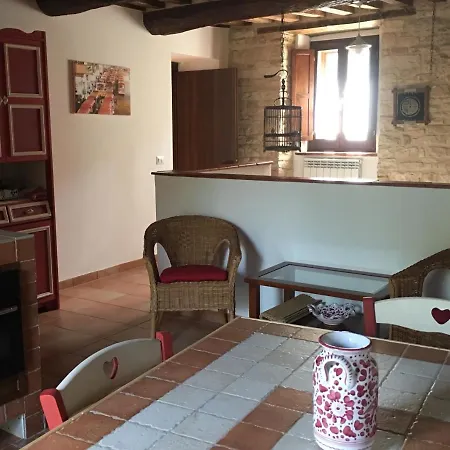 Holiday home La Fenice E Il Lupo Genga (Ancona)